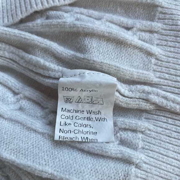 Forever 21 Vest Knit Sweater V-Neck Size XS/Small - Picture 2 of 6